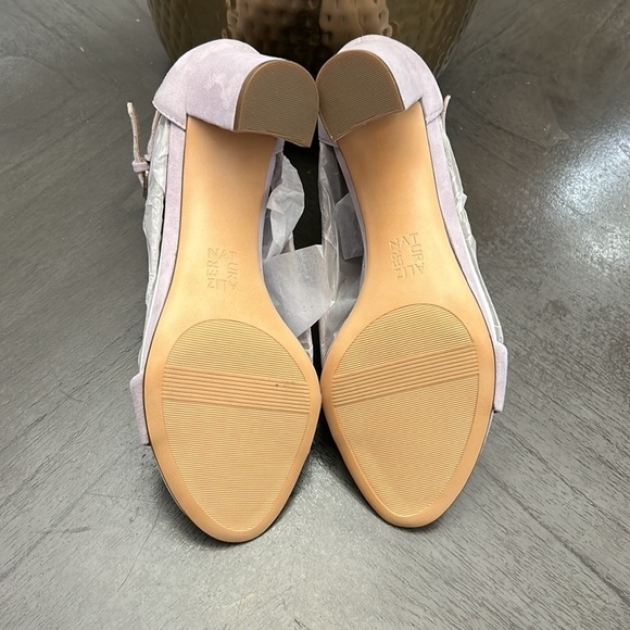 NATURALIZER Vera Ankle Strap Sandal In Iced Lilac - Picture 3 of 13